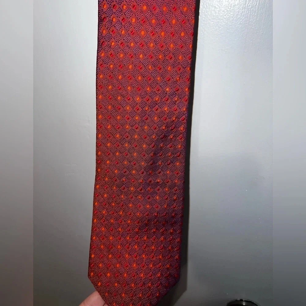 Men’s Structure Color Changing Tie